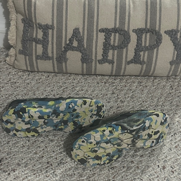 Fila Kids Black and Blue Sneakers - Picture 2 of 2